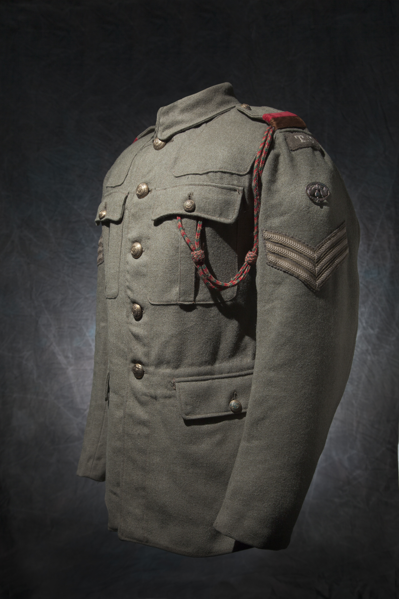 tunic-spot-left A colour image of Walter Radcliffe's tunic.
