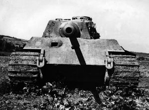 Tank 104’s imposing 88mm gun.