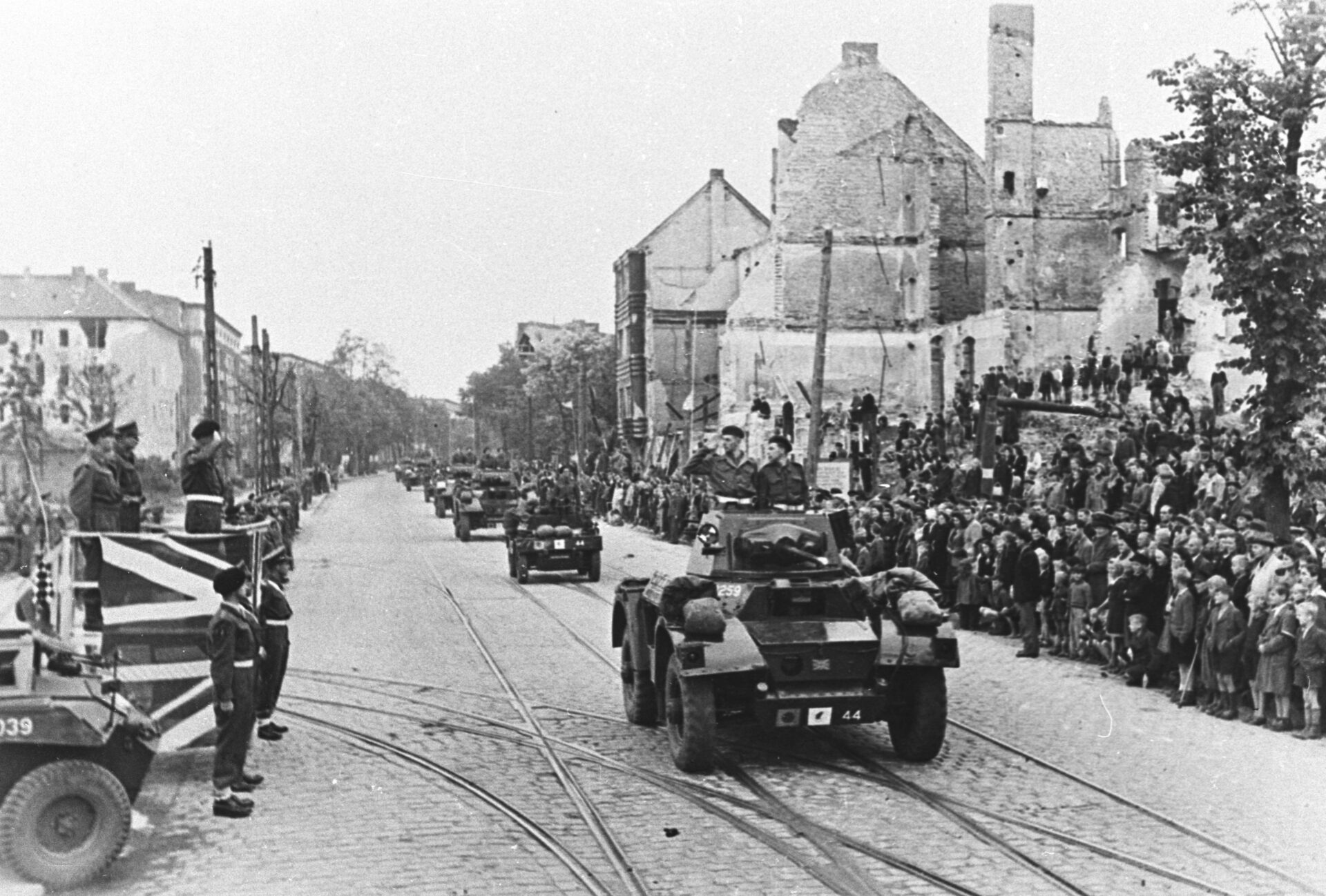 0340-F6 Daimler Mk II Armoured Cars,11th Hussars Victory Parade Berlin July 1945